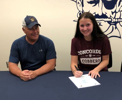 JOSLYNN LEACH SIGNS LETTER OF INTENT TO PLAY GOLF AT CONCORDIA COLLEGE ...