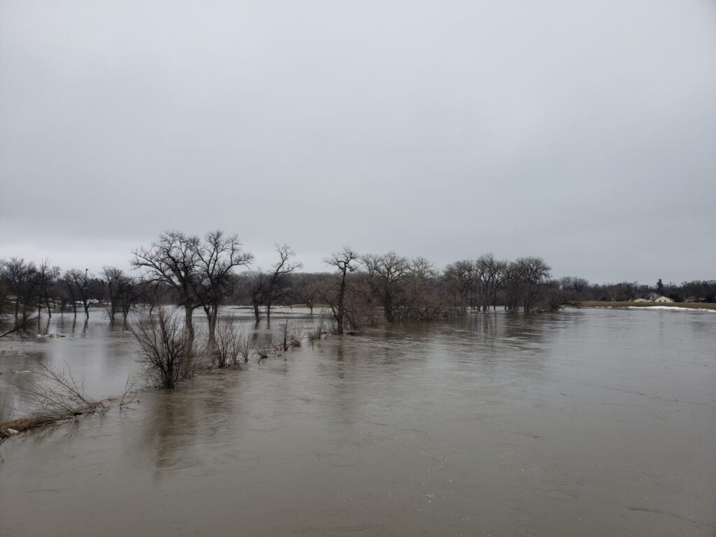 RED LAKE RIVER HAS CRESTED IN CROOKSTON, WARD COMMAND POSTS/EOC REMAIN ACTIVE