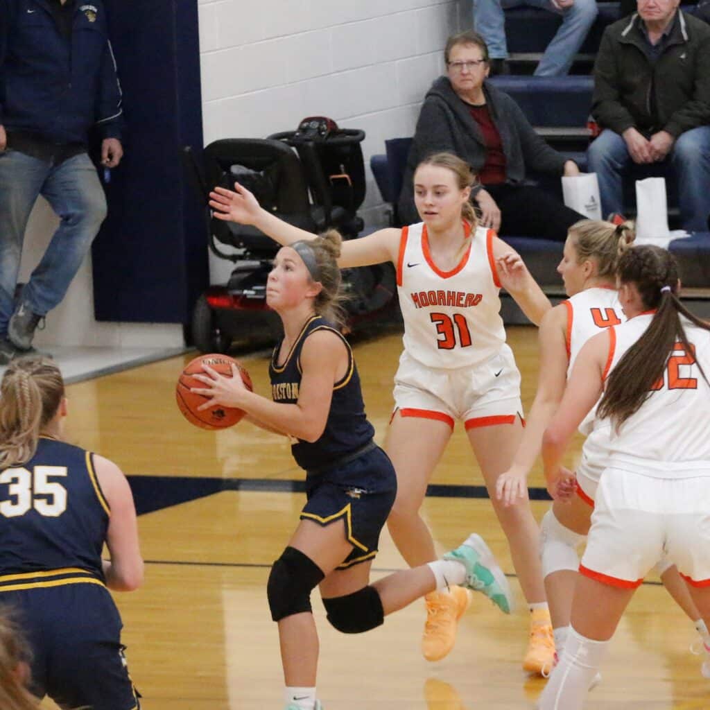 CROOKSTON GIRL’S BASKETBALL LOSES TIGHT GAME AGAINST MOORHEAD IN SEASON OPENER