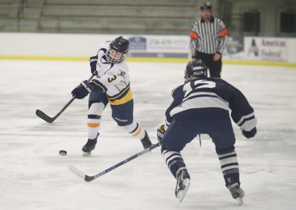 CROOKSTON GIRL’S HOCKEY ALLOWS FOUR UNANSWERED GOALS IN LOSS TO BEMIDJI LUMBERJACKS