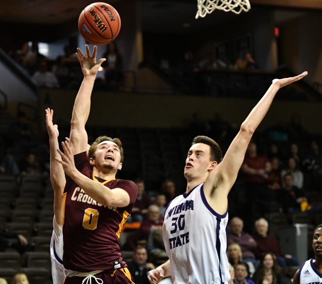 MINNESOTA CROOKSTON MEN’S BASKETBALL FALLS TO WINONA STATE IN NSIC TOURNAMENT QUARTERFINALS