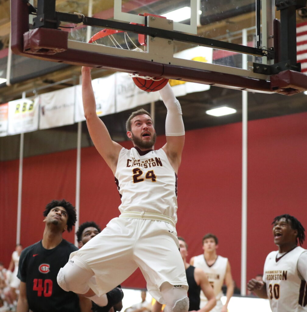 UMC MEN’S BASKETBALL MAKES STATEMENT IN BLOWOUT OF ST. CLOUD STATE