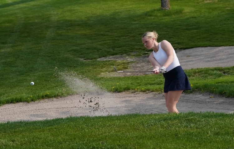 CROOKSTON PIRATE GIRLS GOLF FINISH 5TH AT PARK RAPIDS