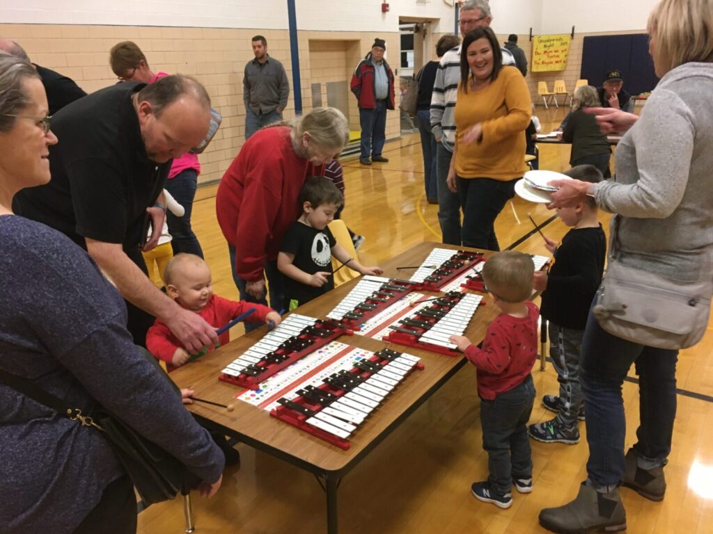 EARLY CHILDHOOD FAMILY EDUCATION, HEAD START HOLD GRANDPARENTS NIGHT