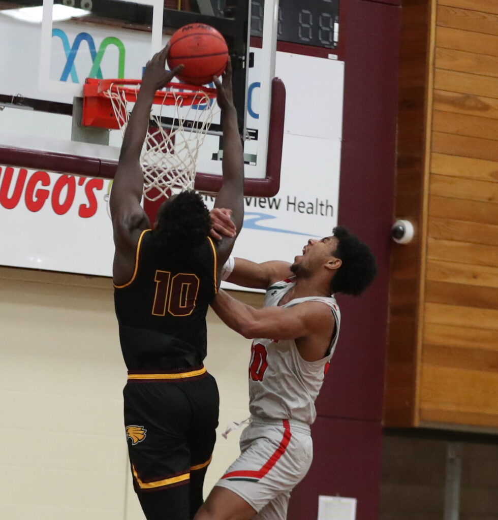 MINOT STATE HITS THEIR LATE FREE THROWS TO SWEEP UMC MEN’S BASKETBALL