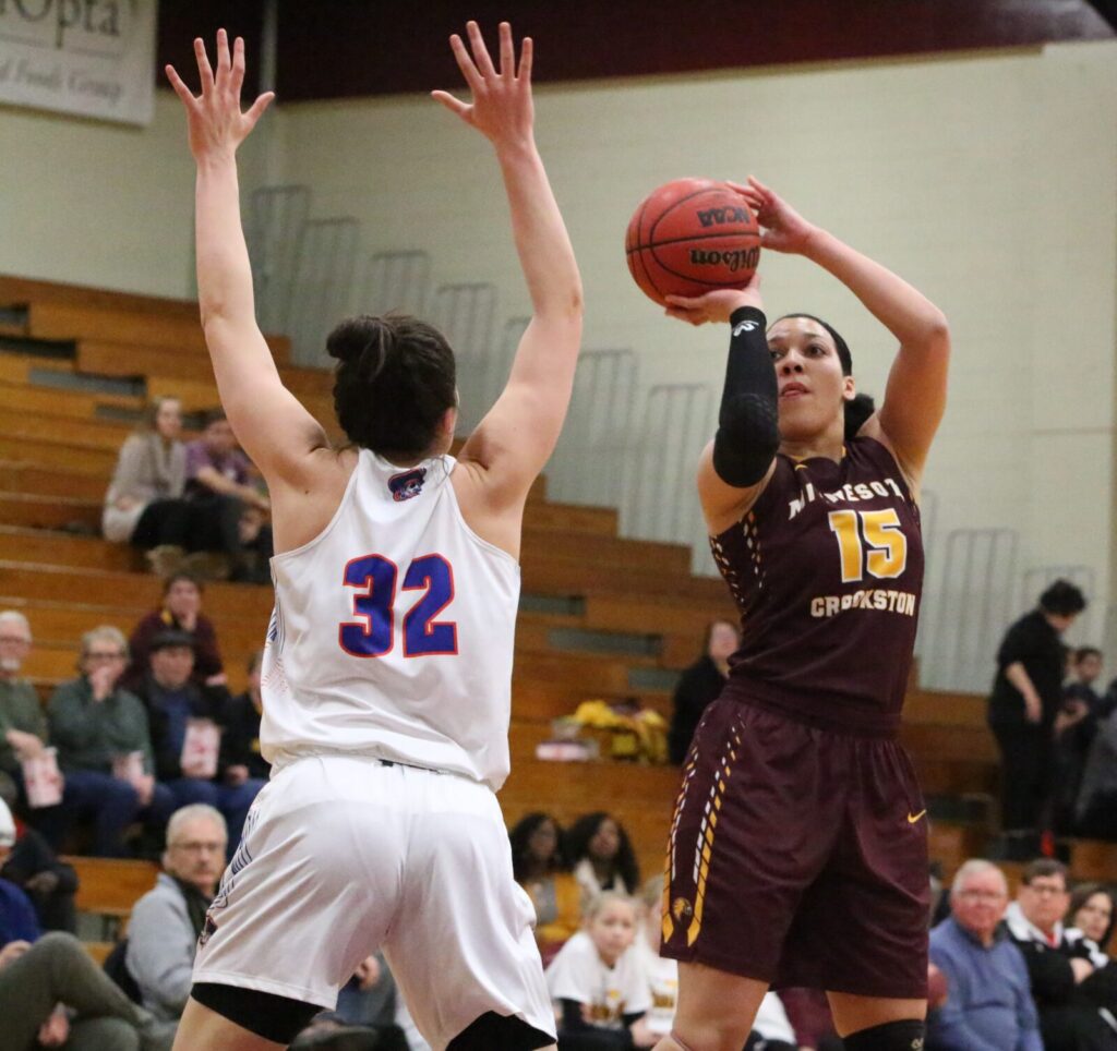 UMC GOLDEN EAGLE WOMEN DROPS EIGHTH STRAIGHT GAME WITH LOSS TO UMARY
