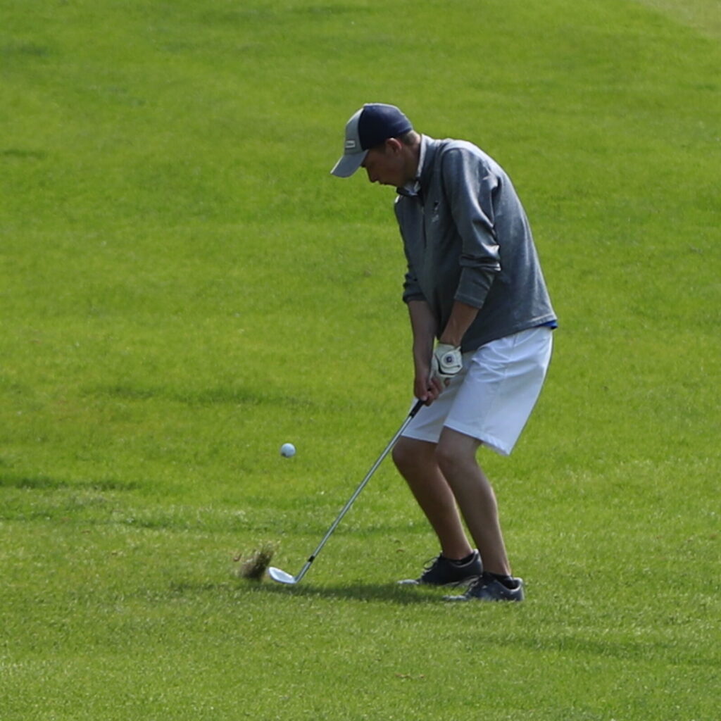 PIRATE BOYS IN 2ND, GIRLS IN 4TH AFTER FIRST DAY OF SECTION 8AA GOLF TOURNEY