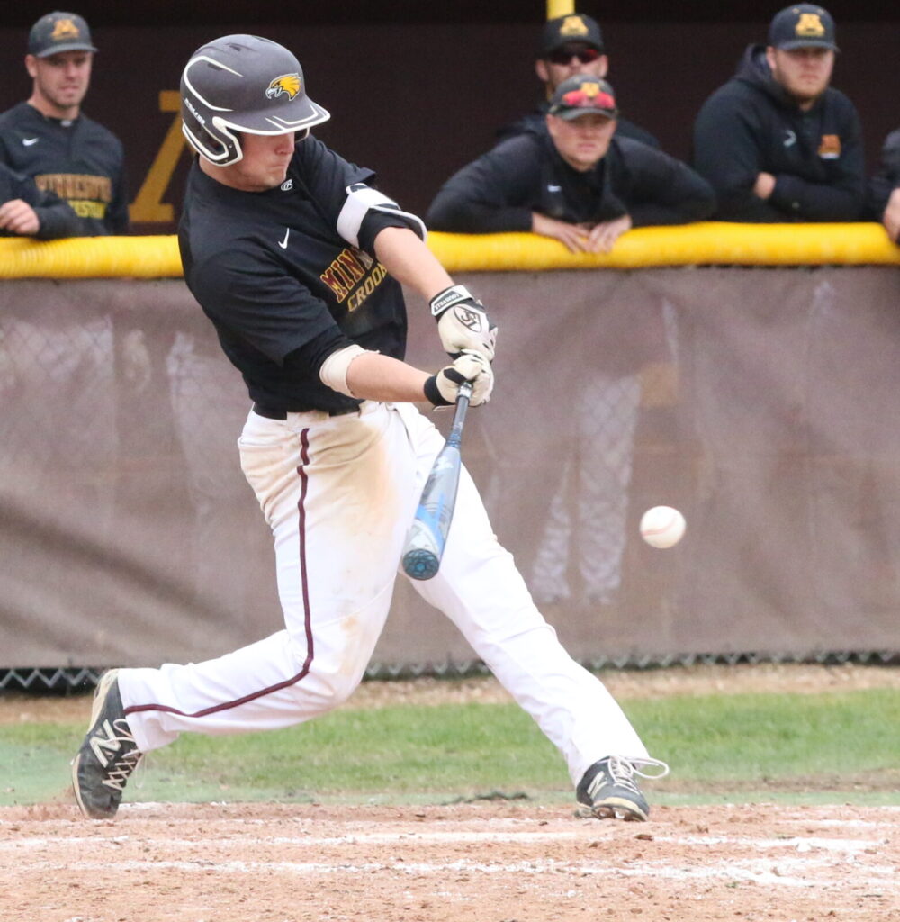UMC BASEBALL SPLITS DOUBLEHEADER WITH DULUTH