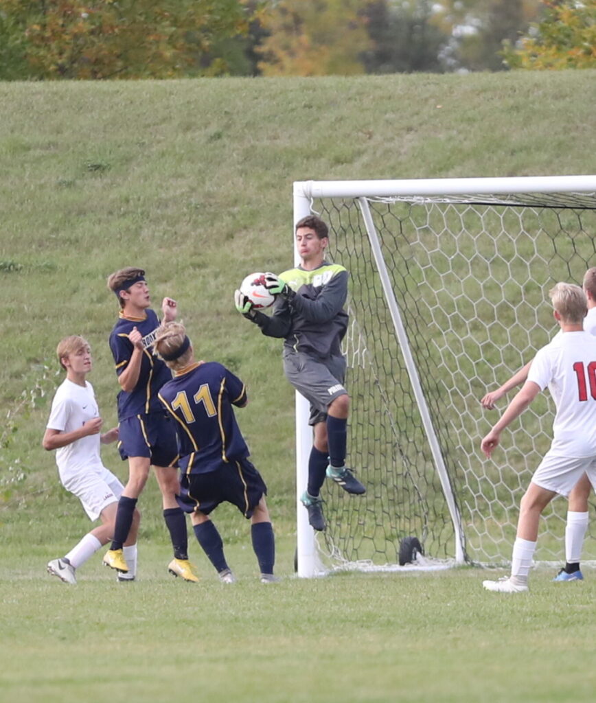 Pirate Boys Soccer Edge Detroit Lakes
