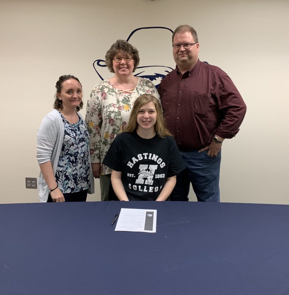 RACHEL HEFTA SIGNS LETTER OF INTENT TO PLAY VOLLEYBALL AT HASTINGS COLLEGE (NE)