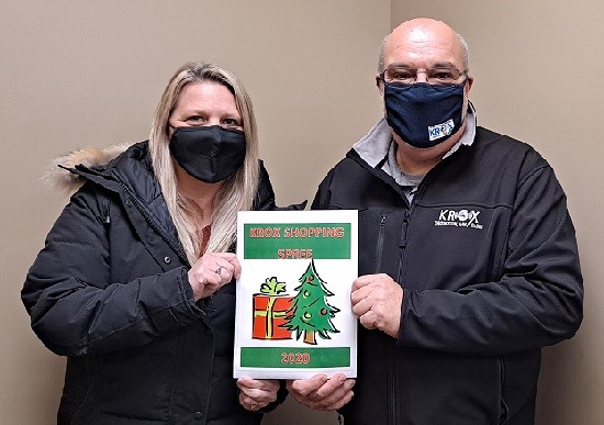 ADRIANNE WINGER WINS KROX’S 56TH ANNUAL SHOPPING SPREE
