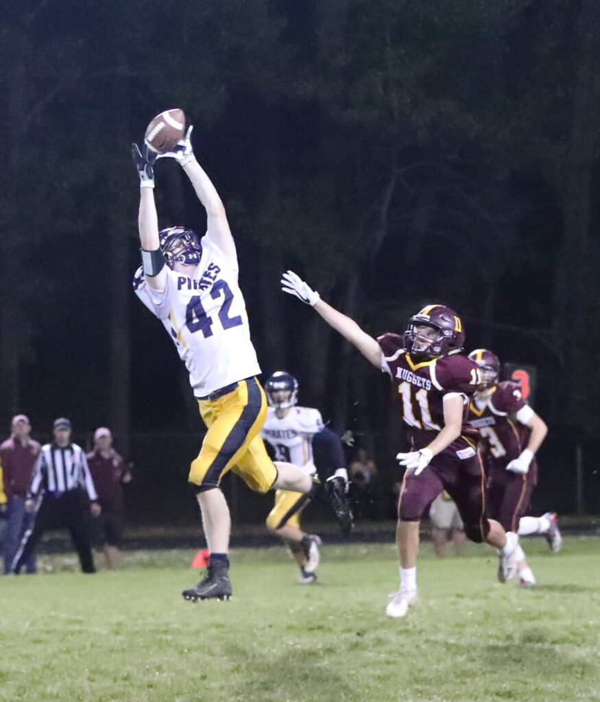 PIRATE FOOTBALL GETS FIRST WIN OF THE SEASON WITH A VICTORY AT HAWLEY