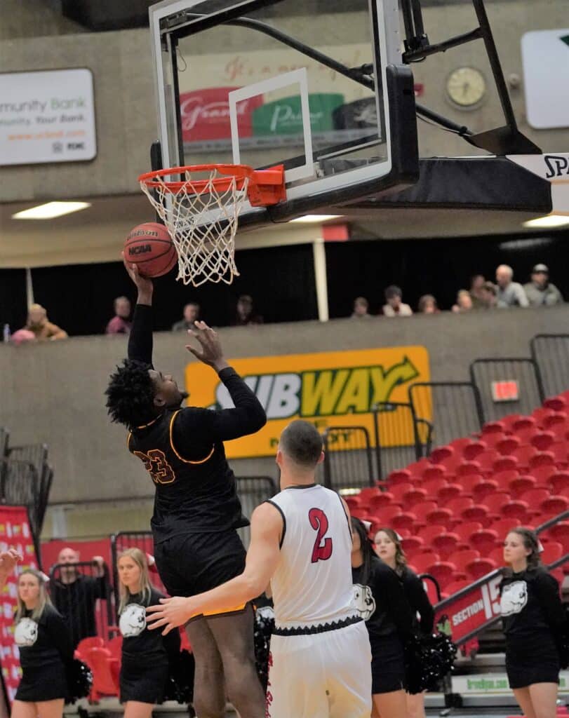 MINOT STATE WINS SHOOTOUT OVER GOLDEN EAGLES MEN’S BASKETBALL