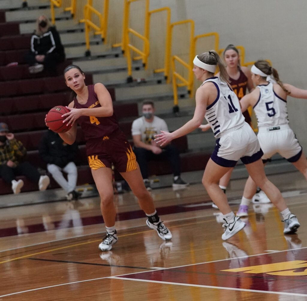WINONA STATE SHOOTS 50% ON THREE-POINTERS TO DEFEAT UMC WOMEN’S BASKETBALL
