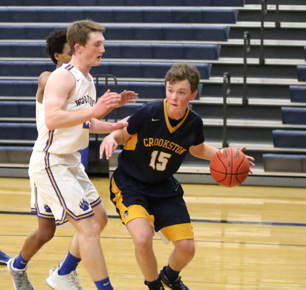 CROOKSTON BOY’S BASKETBALL CAN’T KEEP PACE IN LOSS TO WADENA-DEER CREEK