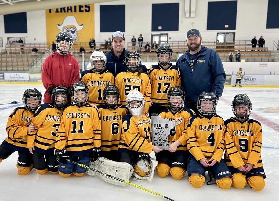 CROOKSTON 10U B TEAM WINS DISTRICT TOURNEY