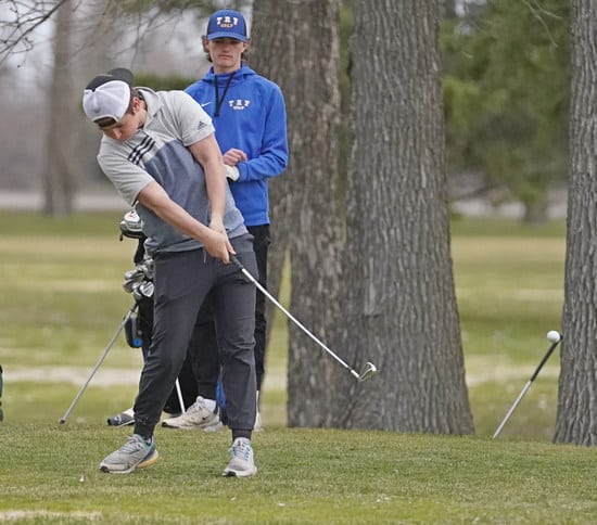 PIRATE BOYS GOLF FINISH 9TH OUT OF 17 TEAMS AT BEMIDJI