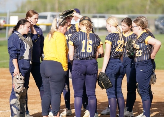 PIRATE SOFTBALL FALLS TO ROSEAU IN SECTION TOURNEY 1ST ROUND