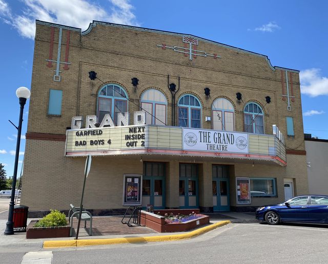 NOAH INSURANCE & LEBLANC REALTY HOSTING A STANLEY CUP GAME 3 WATCH PARTY AT THE GRAND THEATRE