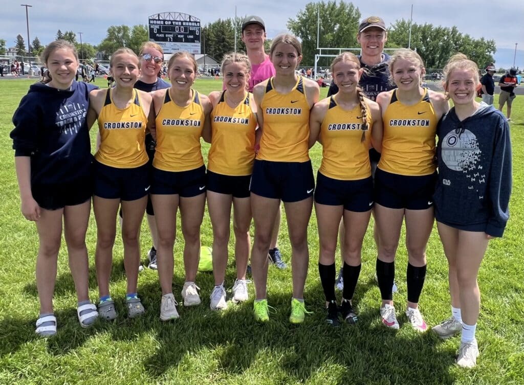 ASHLYN BAILEY LEADS PIRATE TRACK WITH A 3RD & 5TH PLACE AT SECTION TRACK