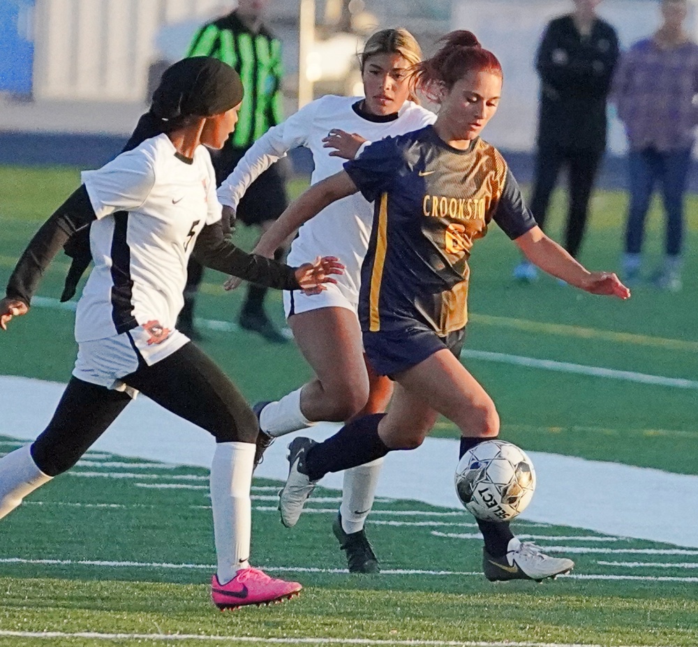 Pirate Girl’s Soccer ties Melrose in final game of regular season