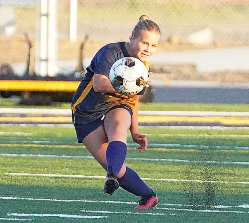 Pirate Girl’s Soccer Draws With Pelican Rapids on Senior Night