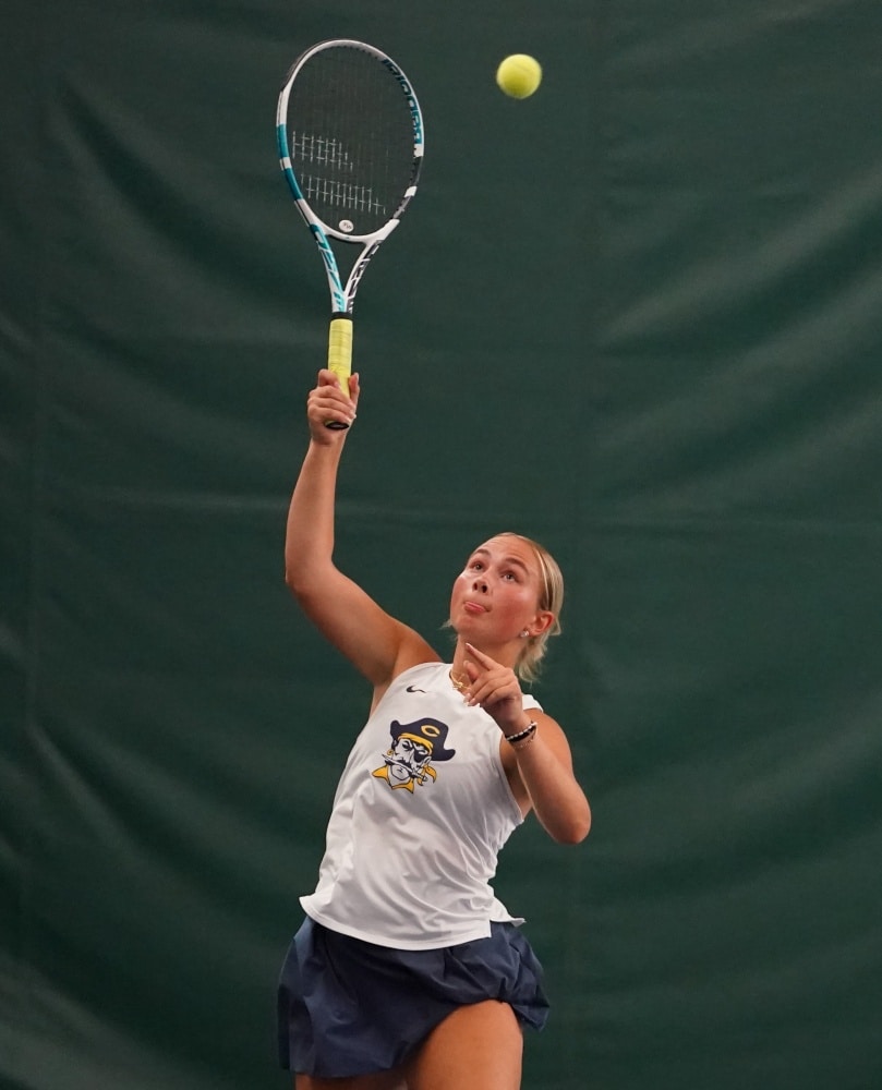 #4 Crookston Pirate Girls Tennis beats Roseau and TRF to Advance to the Section Championship