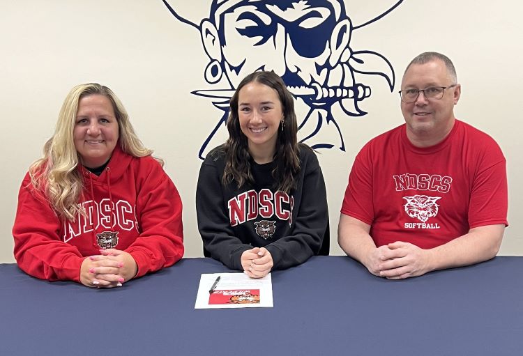 Emily Bowman signs to play Softball at NDSCS