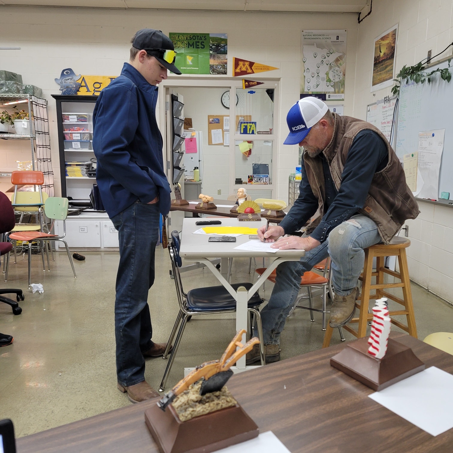 Crookston High Schools Beginning Welding Class gets visit from Certified Welder