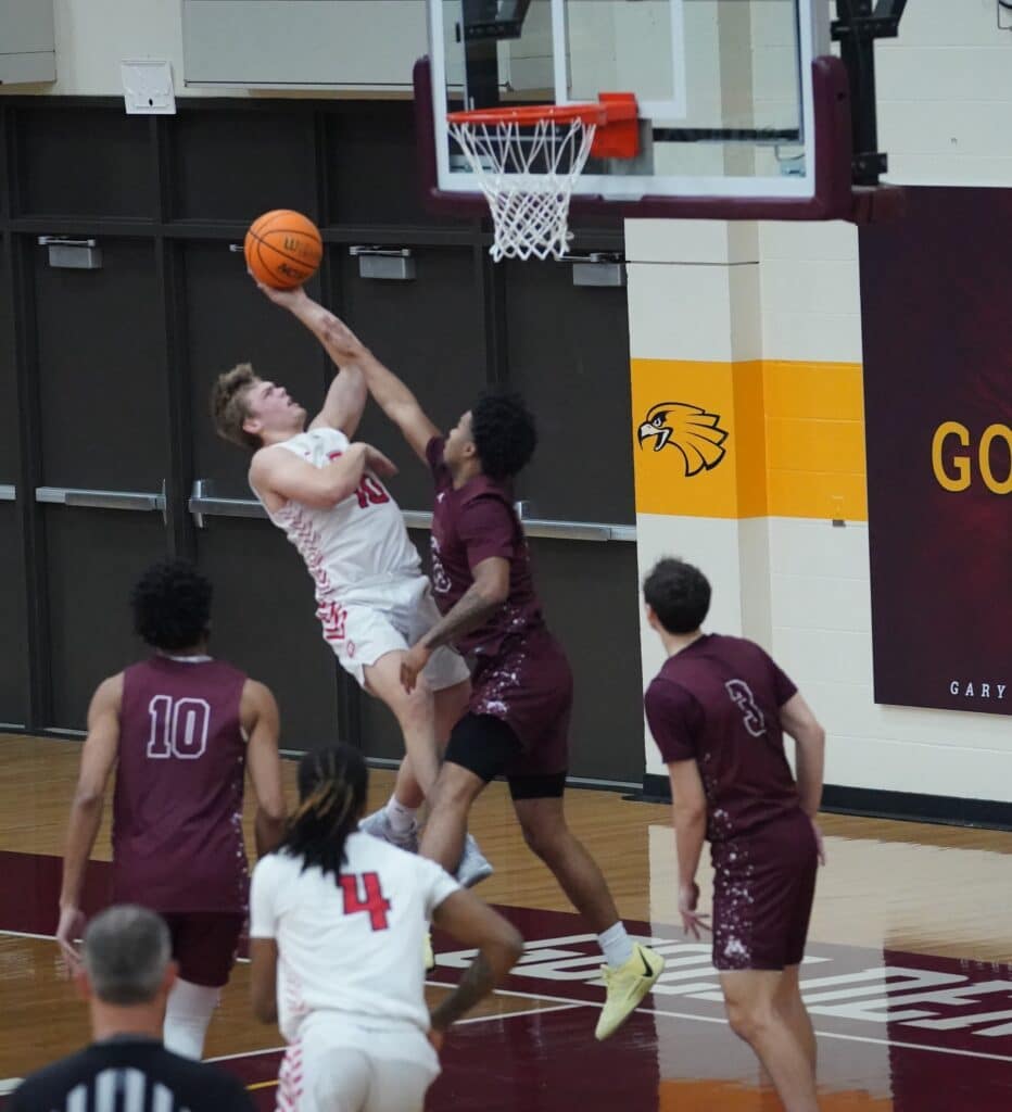 UMC Men’s Basketball drops intense conference game to St. Cloud State in overtime
