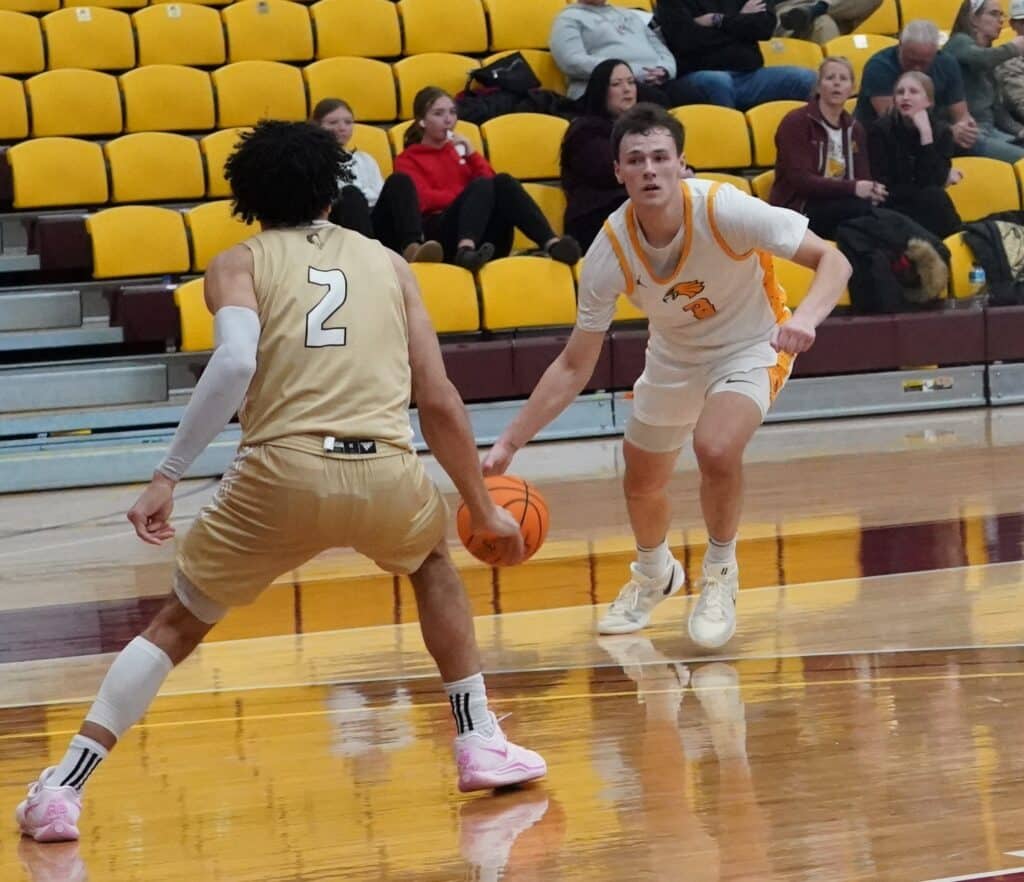 UMC Men’s Basketball starts strong; gets outpaced by SMSU