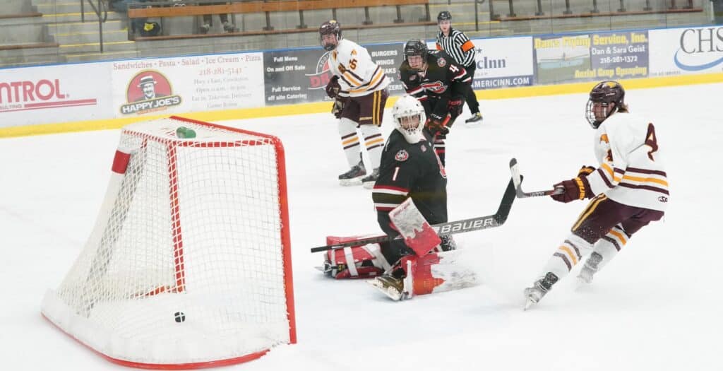 UMC Club Hockey gets dominant win over St Cloud State; sets new program record