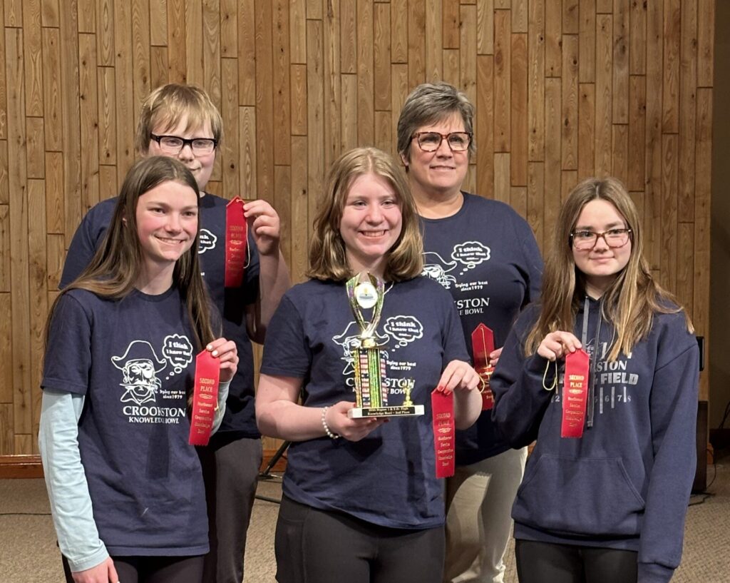 Crookston Middle School Knowlege Bowl finishes the season strong