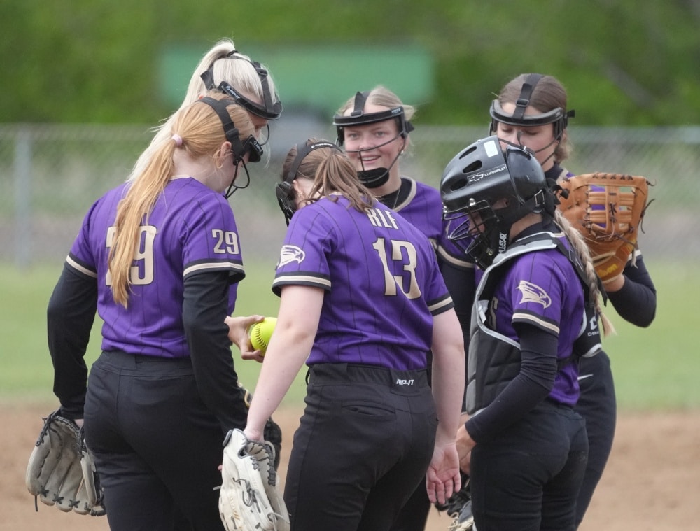 Red Lake Falls cruises past Northern Freeze – on KROX