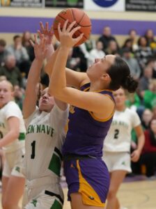Lexi Lawrence hits game-winning shot, Sacred Heart Girls Basketball defeats EGF