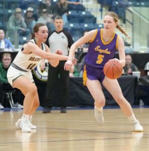 #9 ranked Sacred Heart Girls Basketball comes from behind to beat KCC in 8A semi-finals