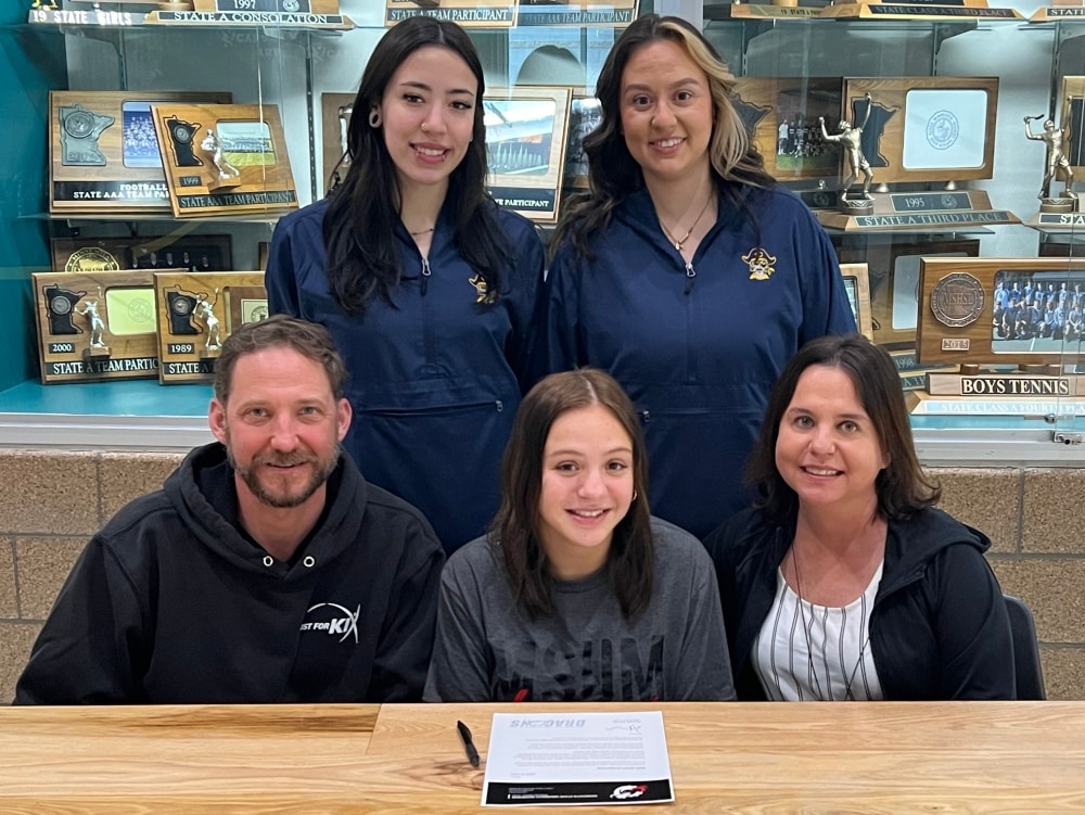 Maddie Knutson signs to dance at Minnesota State Moorhead