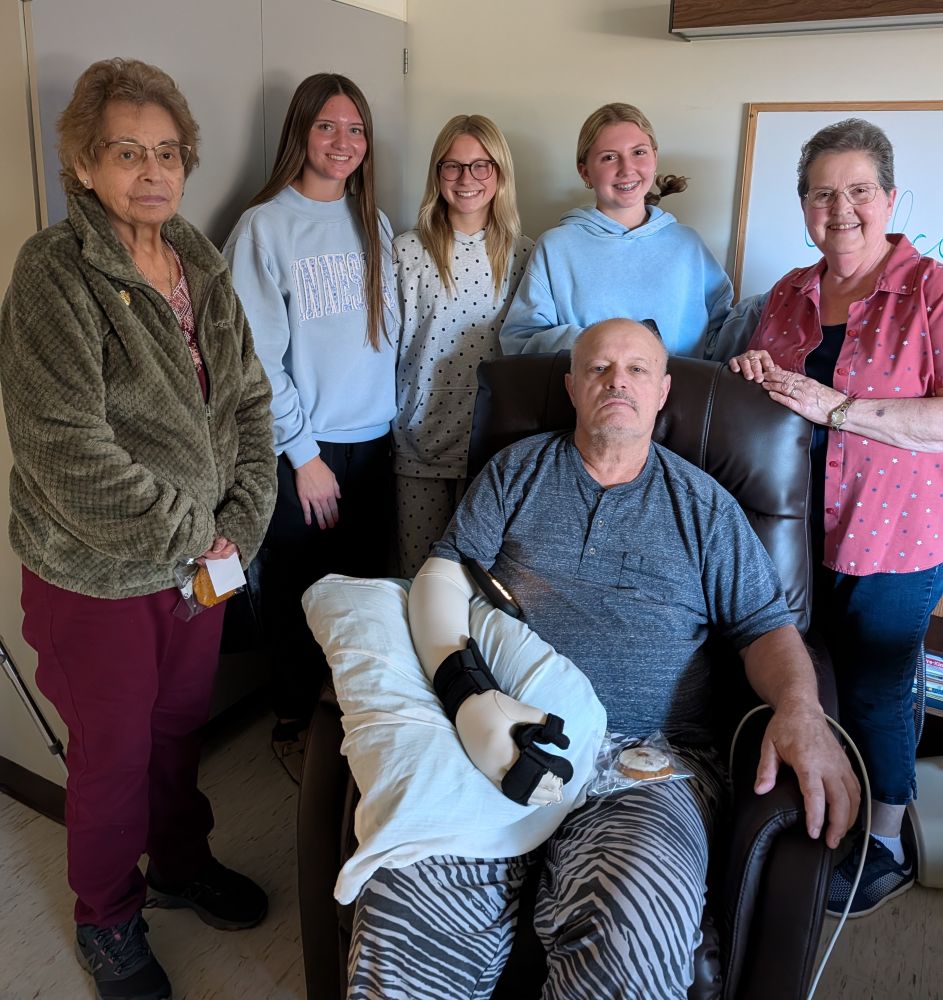 Crookston Leo Club and DAVA members visit veterans at the Villa